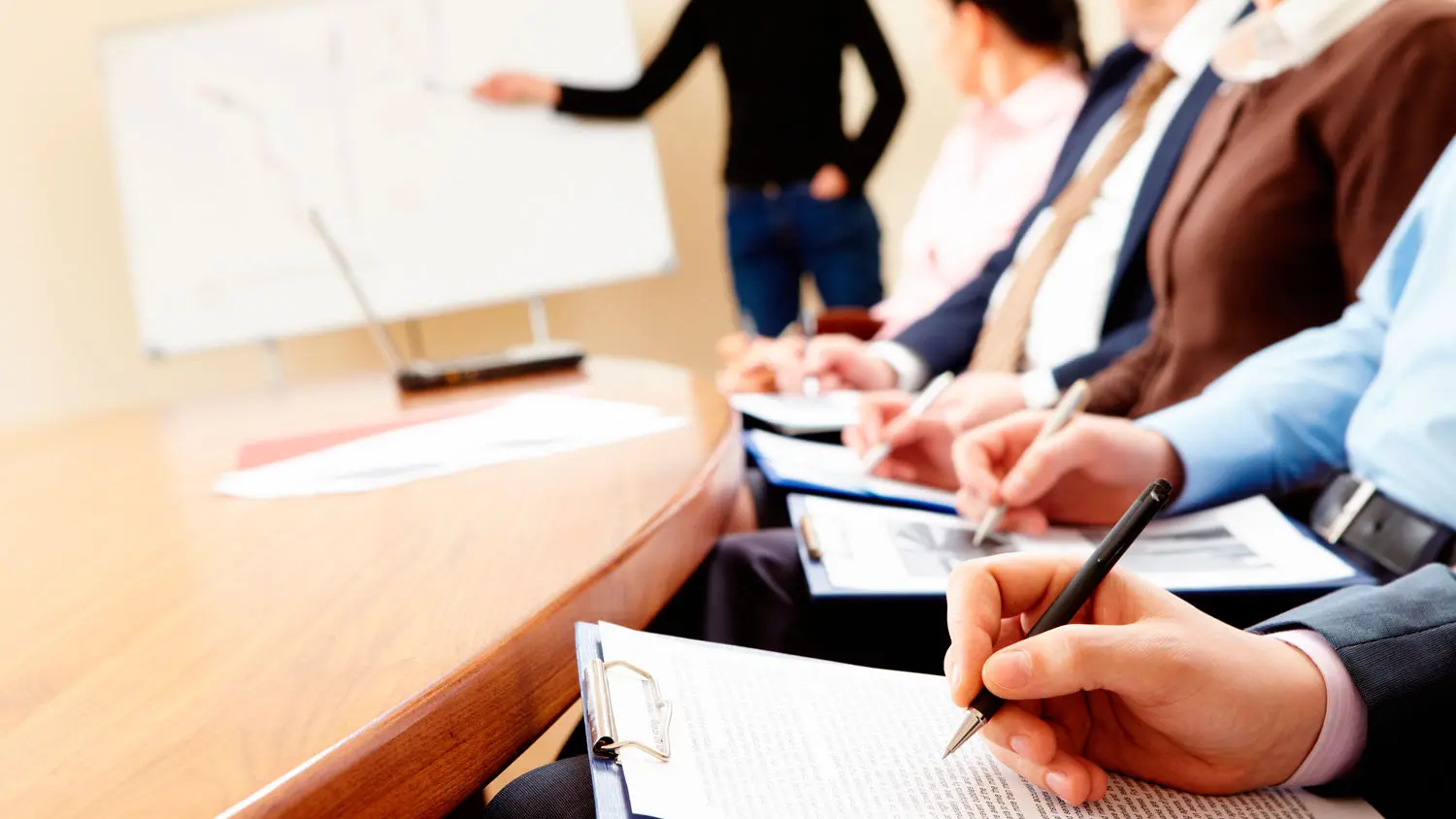 CAPACITACIÓN Y ENTRENAMIENTO